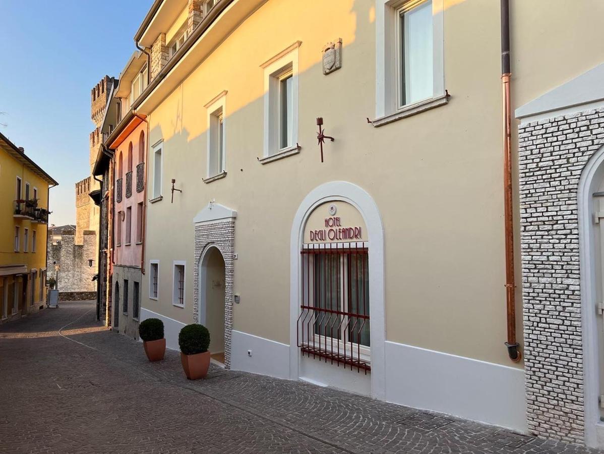Hotel Degli Oleandri Sirmione Dış mekan fotoğraf
