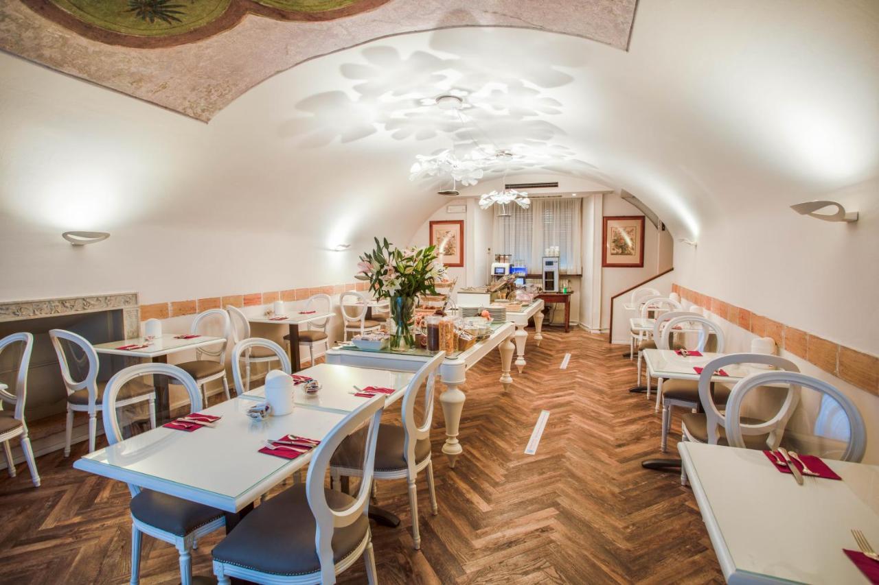 Hotel Degli Oleandri Sirmione Dış mekan fotoğraf