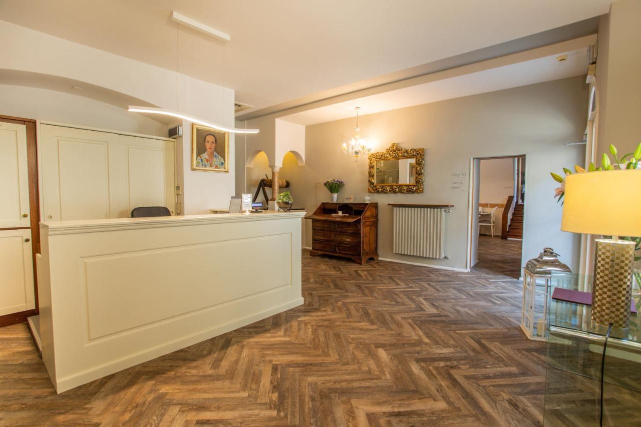Hotel Degli Oleandri Sirmione Dış mekan fotoğraf